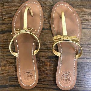 Size 10 gold bow Tory Burch flat sandals!